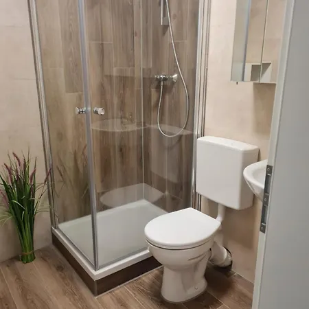 Hirschhof Apartment , Karlsruhe Zentrum ,Direkt An Der Fussgaengerzone,Netflix,Wlan Esterno foto